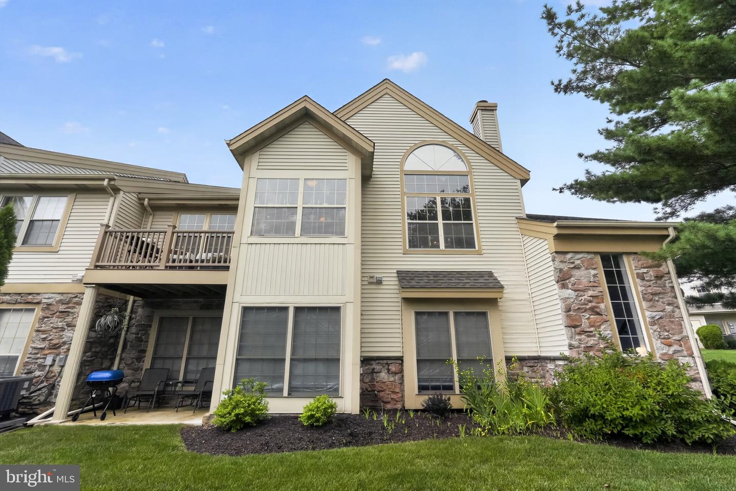 1602 Foxmeadow Circle