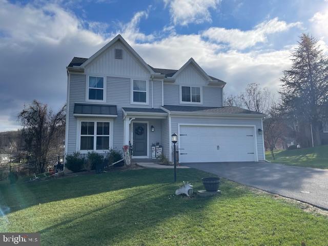 225 Cornfield Circle, Lewistown