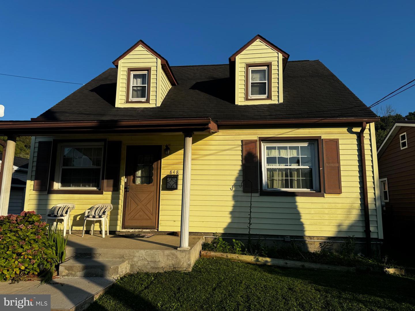 848 E Walnut Street, Lewistown