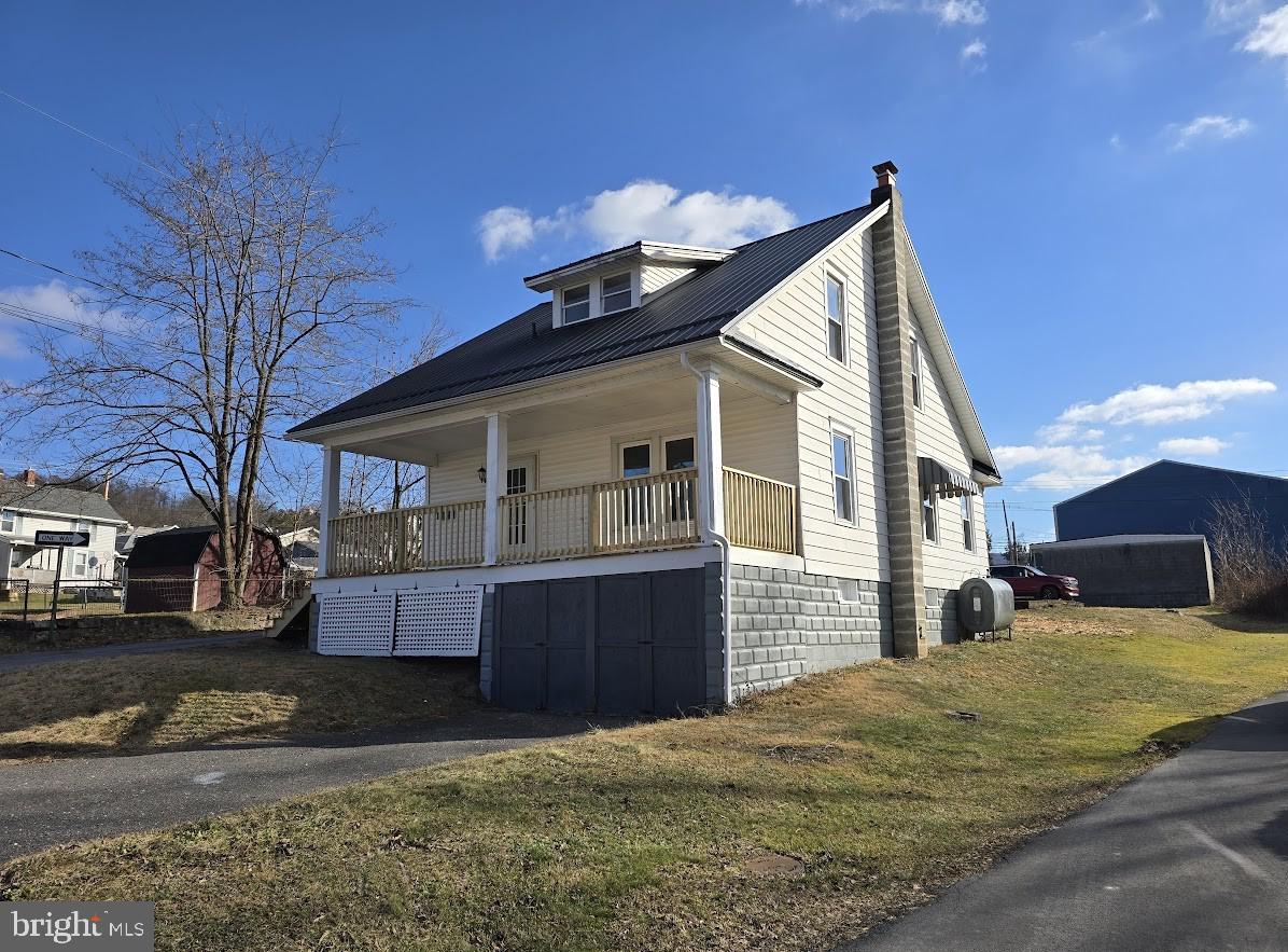 22 W Spanogle Avenue, Lewistown