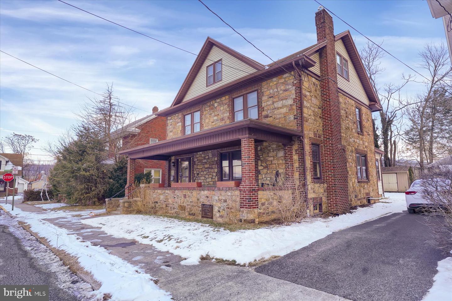 503 Lindbergh Way, Lewistown