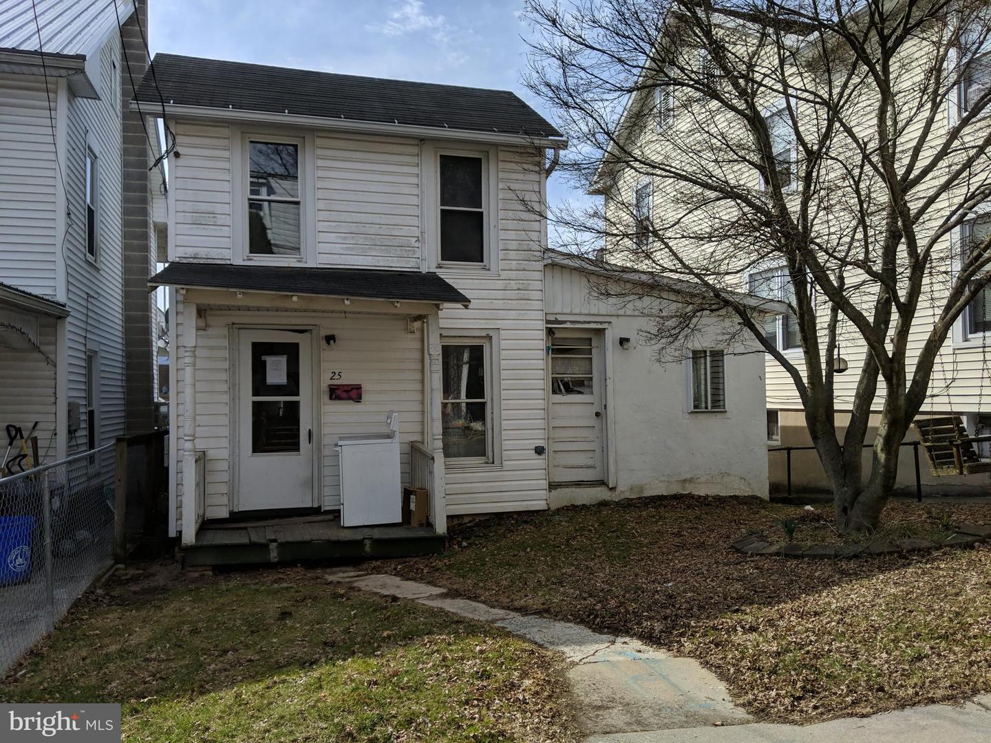 25 Ridge Road, Lewistown