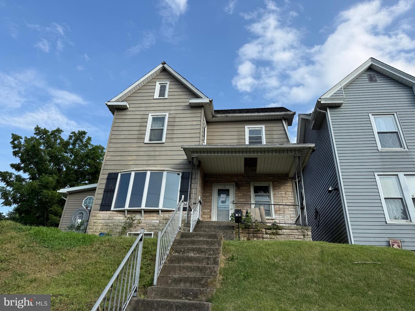 304 6th Avenue, Burnham
