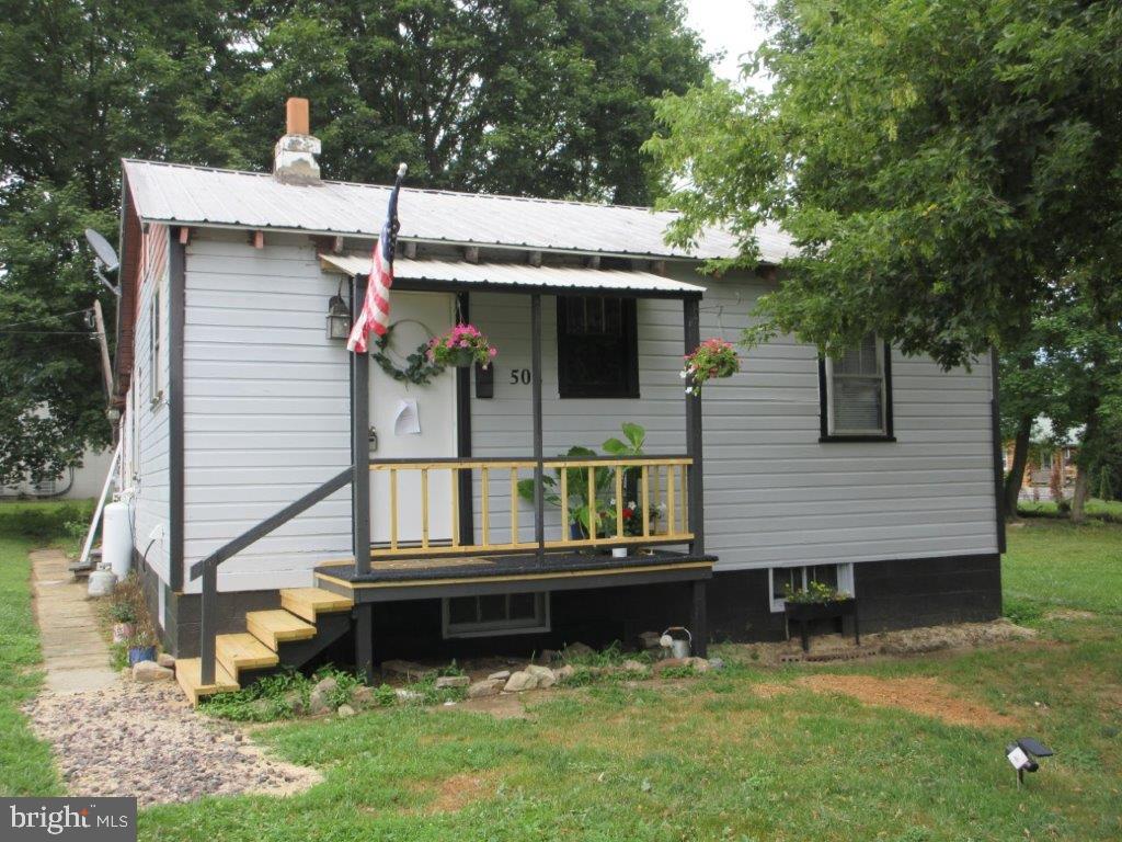502 Kenyon Avenue, Lewistown