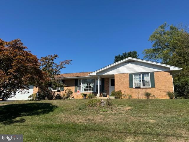 360 Holiday Lane, Lewistown