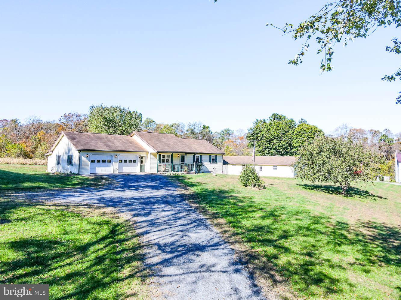 10 Flatland Road, Lewistown