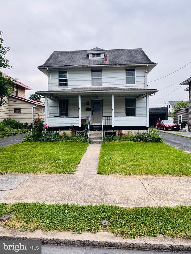 224 7th Ave