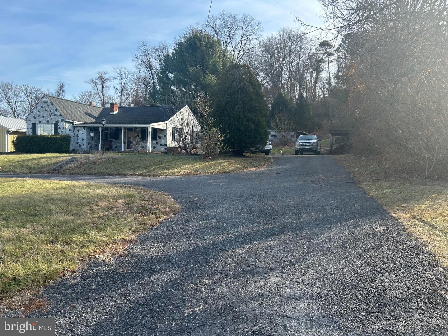 8102 Us Highway 522, Mc Veytown