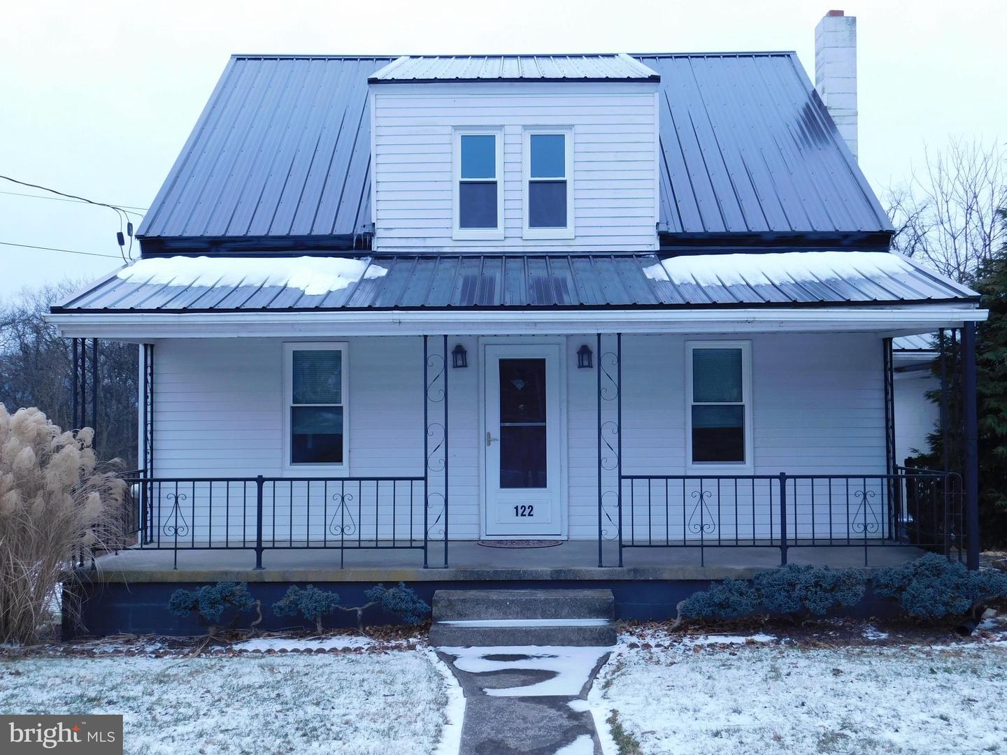 122 Loop Road, Lewistown