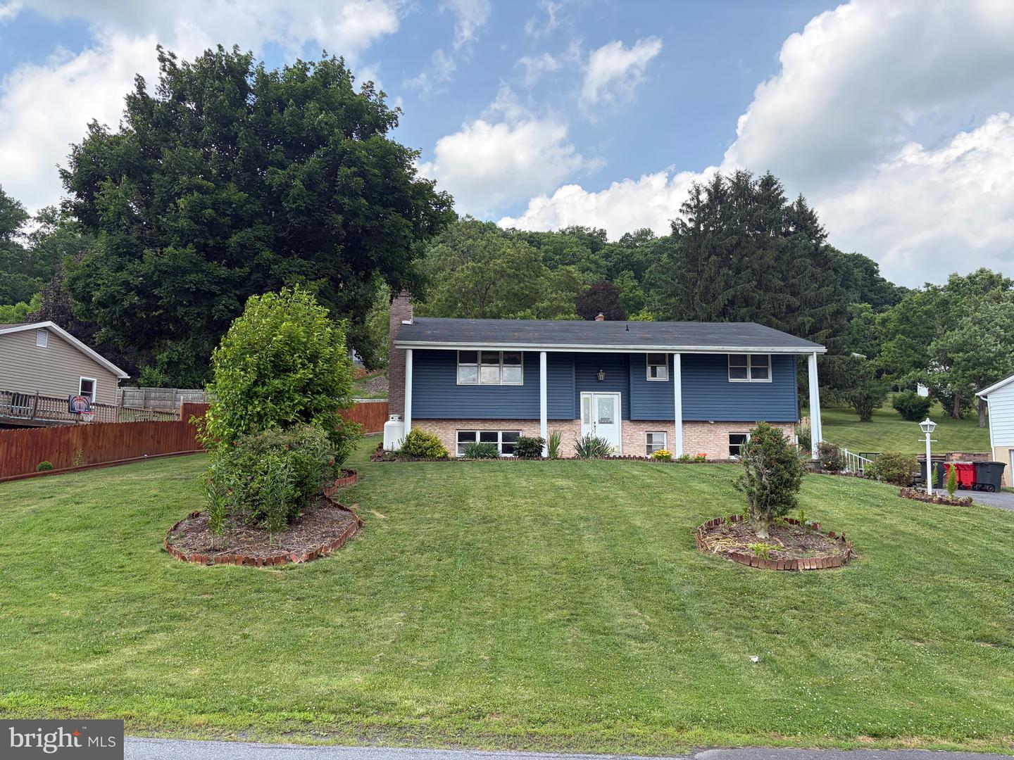 545 Summit Drive