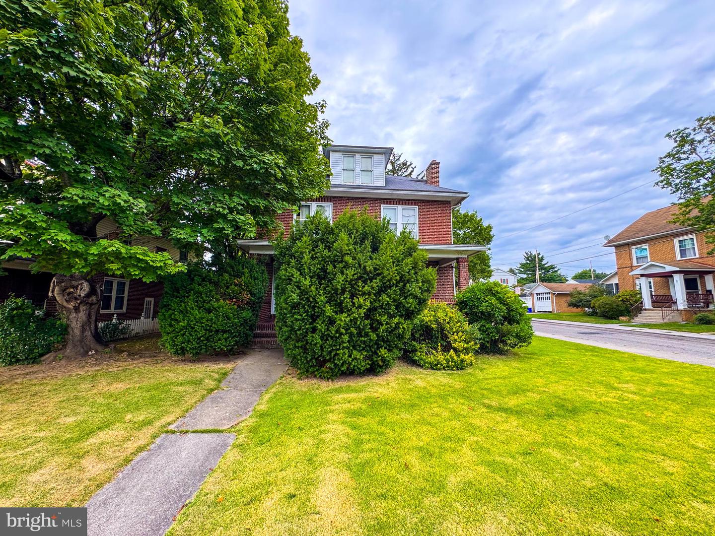 9 Lombardy Circle, Lewistown