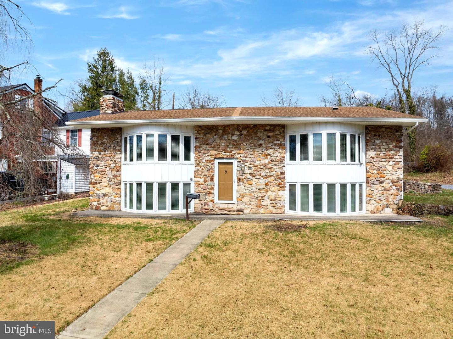 17 Sunset Road, Lewistown