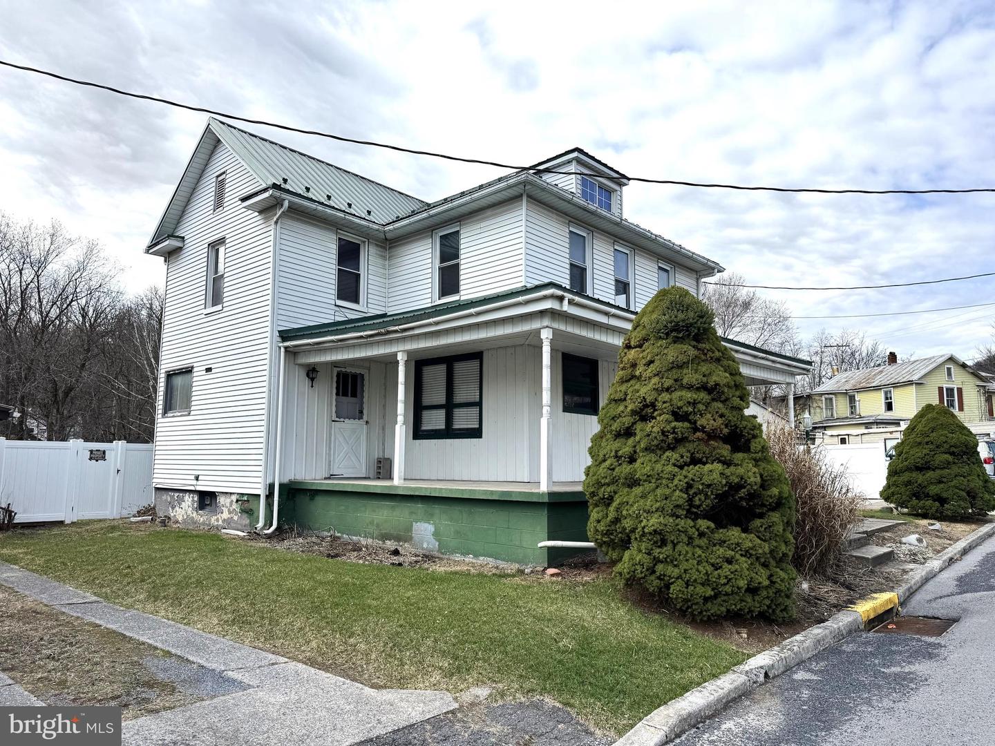 12 Maclay Street