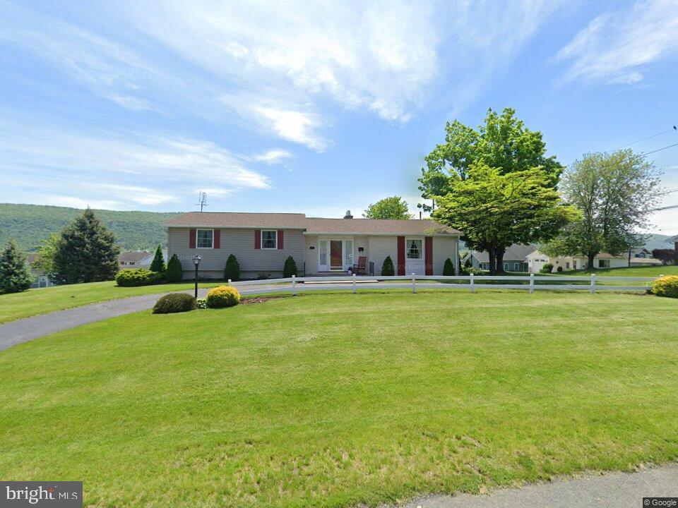102 Poe Street, Belleville