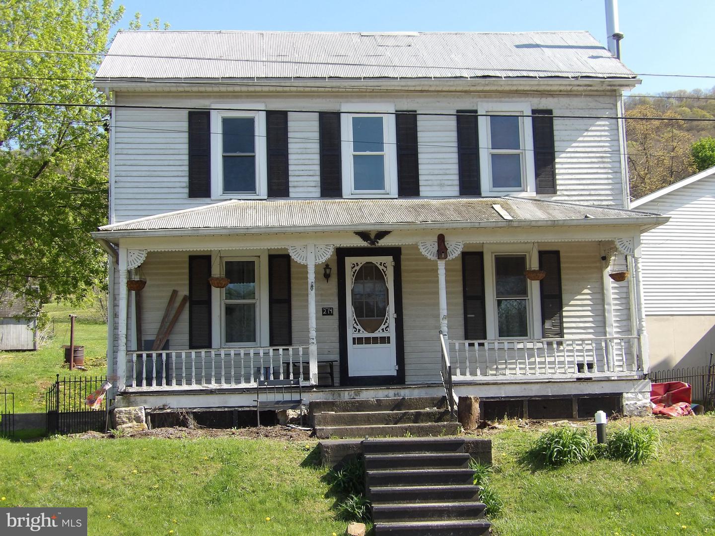 274 W Railroad Street