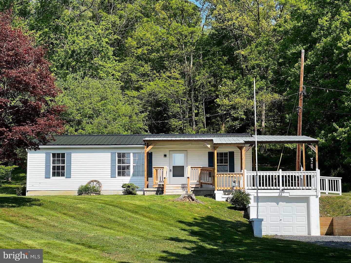 67 Hoss Drive, Lewistown
