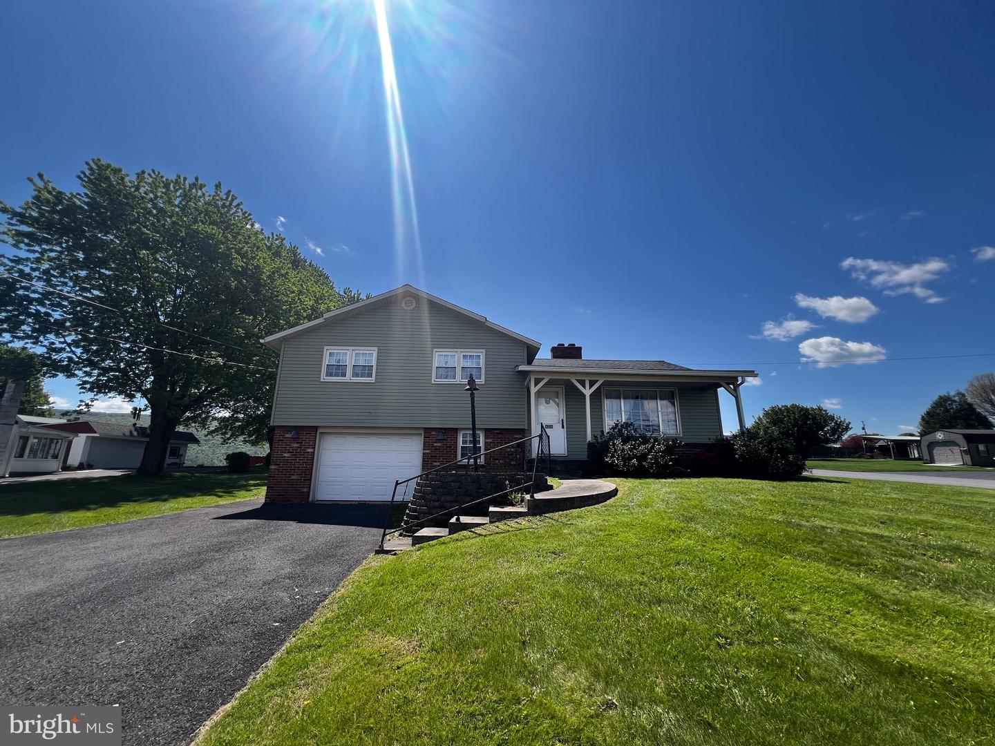 4338 E Main Street, Belleville