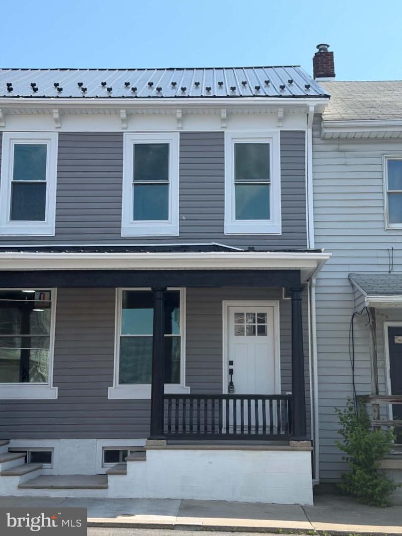 215 N Grand Street