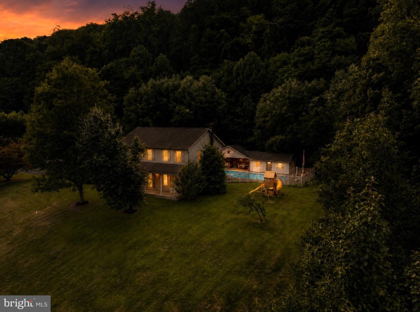 59 Delving, Lewistown