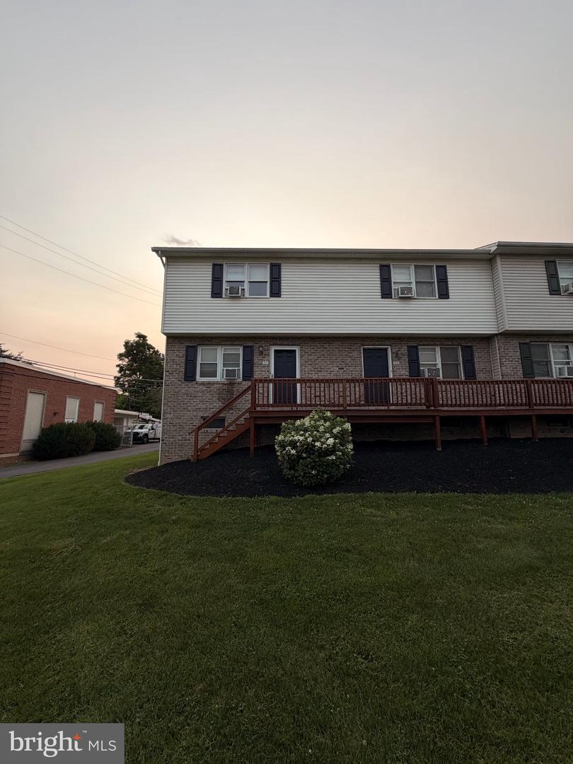10 Taylor Drive #j, Reedsville