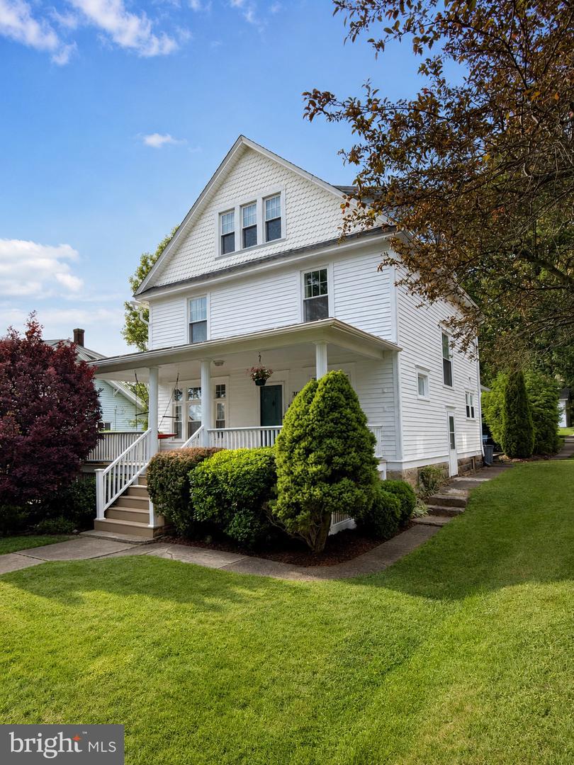 313 Pine Ave