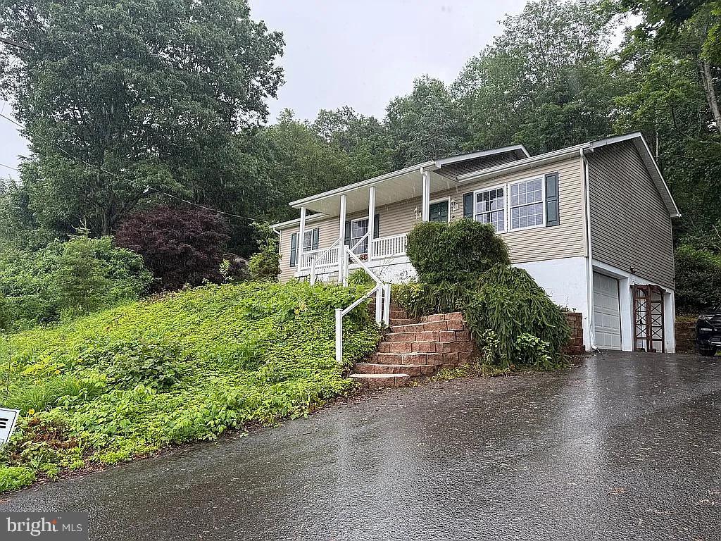 156 Columbia Hill Road, Danville