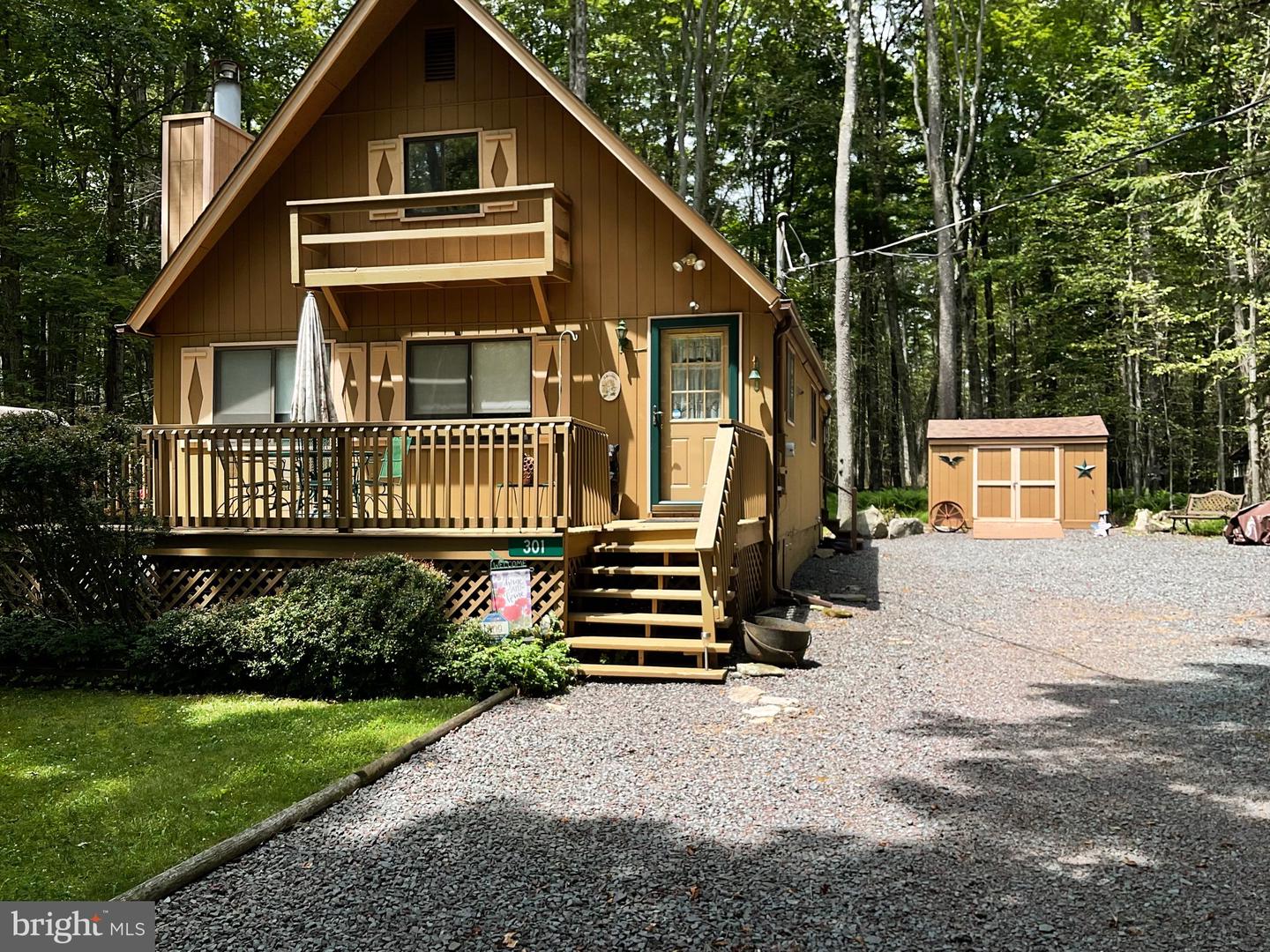 301 Maxatawny Drive, Pocono Lake
