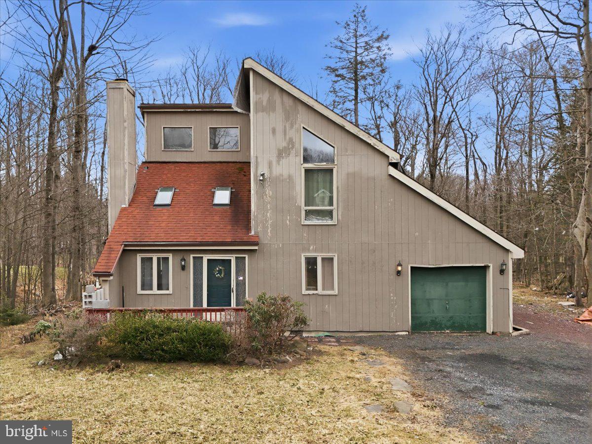 6361 Cherokee Trail, Tobyhanna