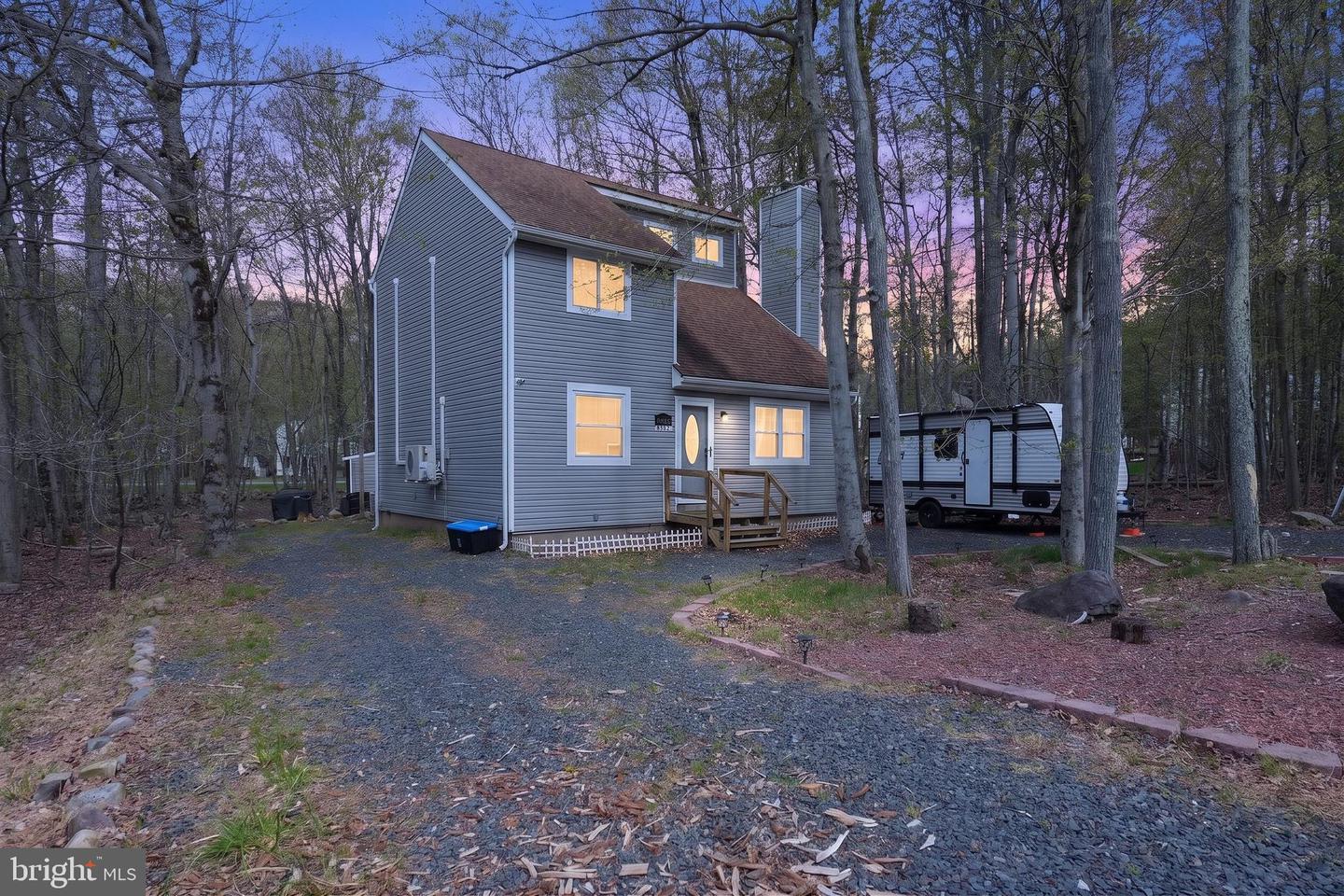 8962 Pheasant Lane