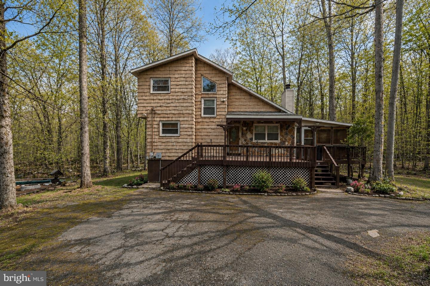 1328 Winding Way