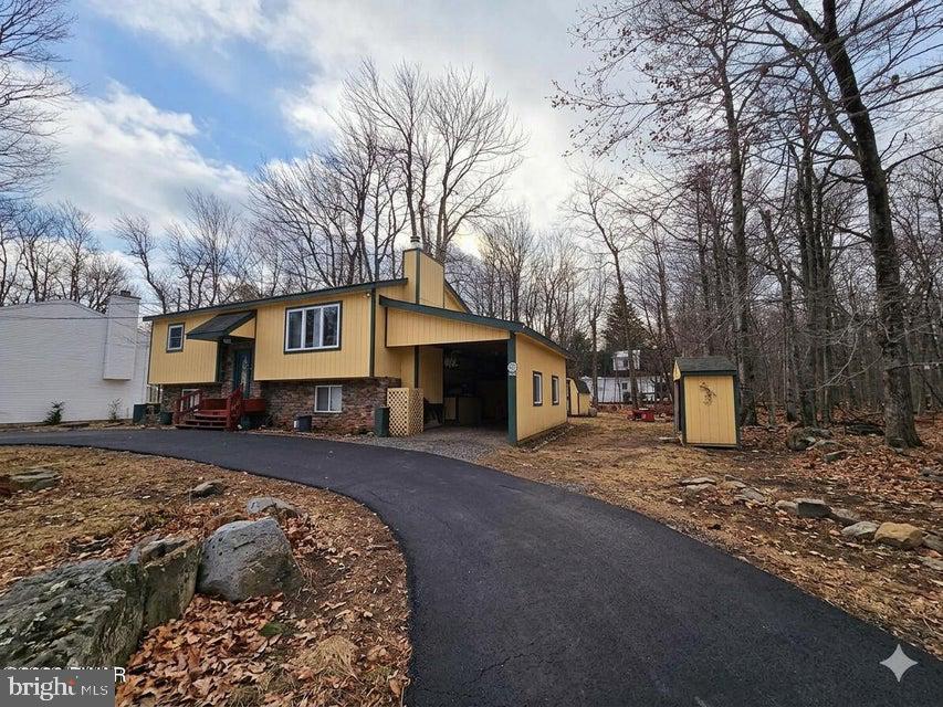 1293 Winding Way