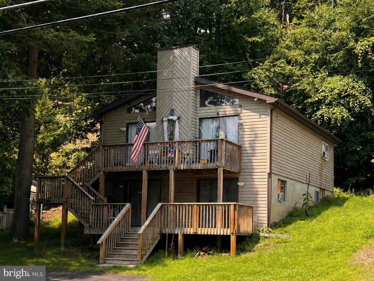 2368 Woodcrest Drive