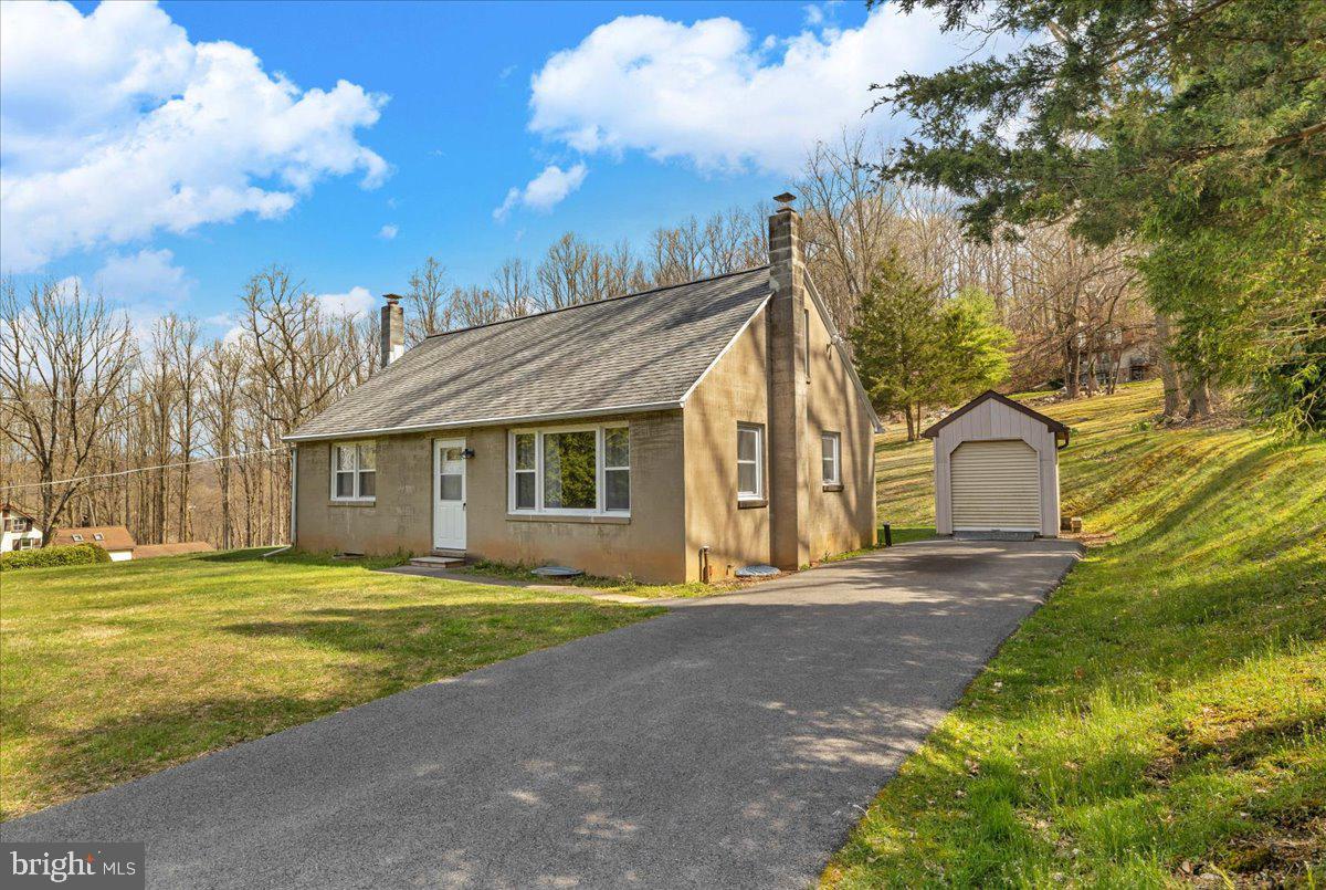 290 Bougher Hill Road, Easton