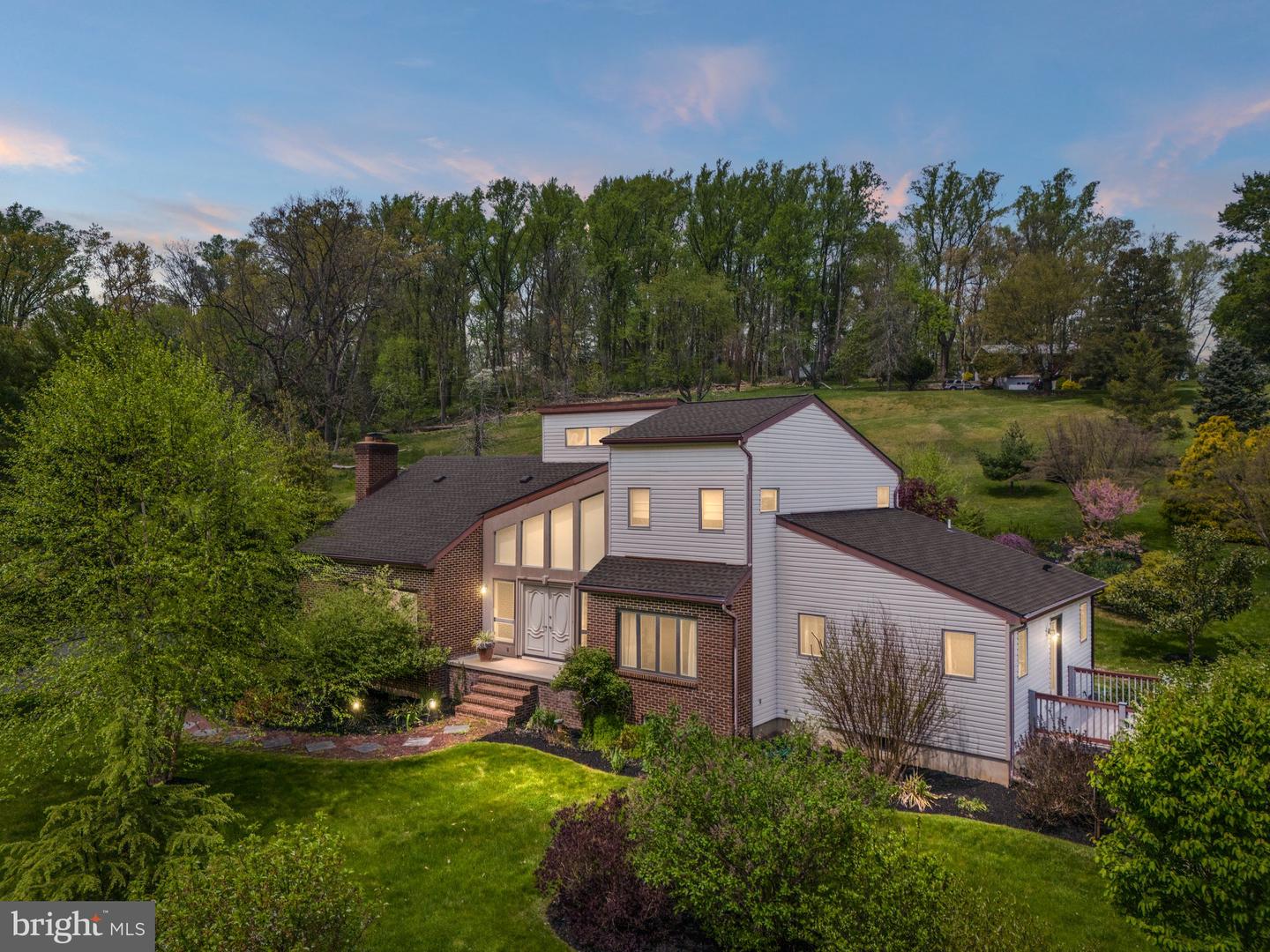 2595 Apple, Hellertown