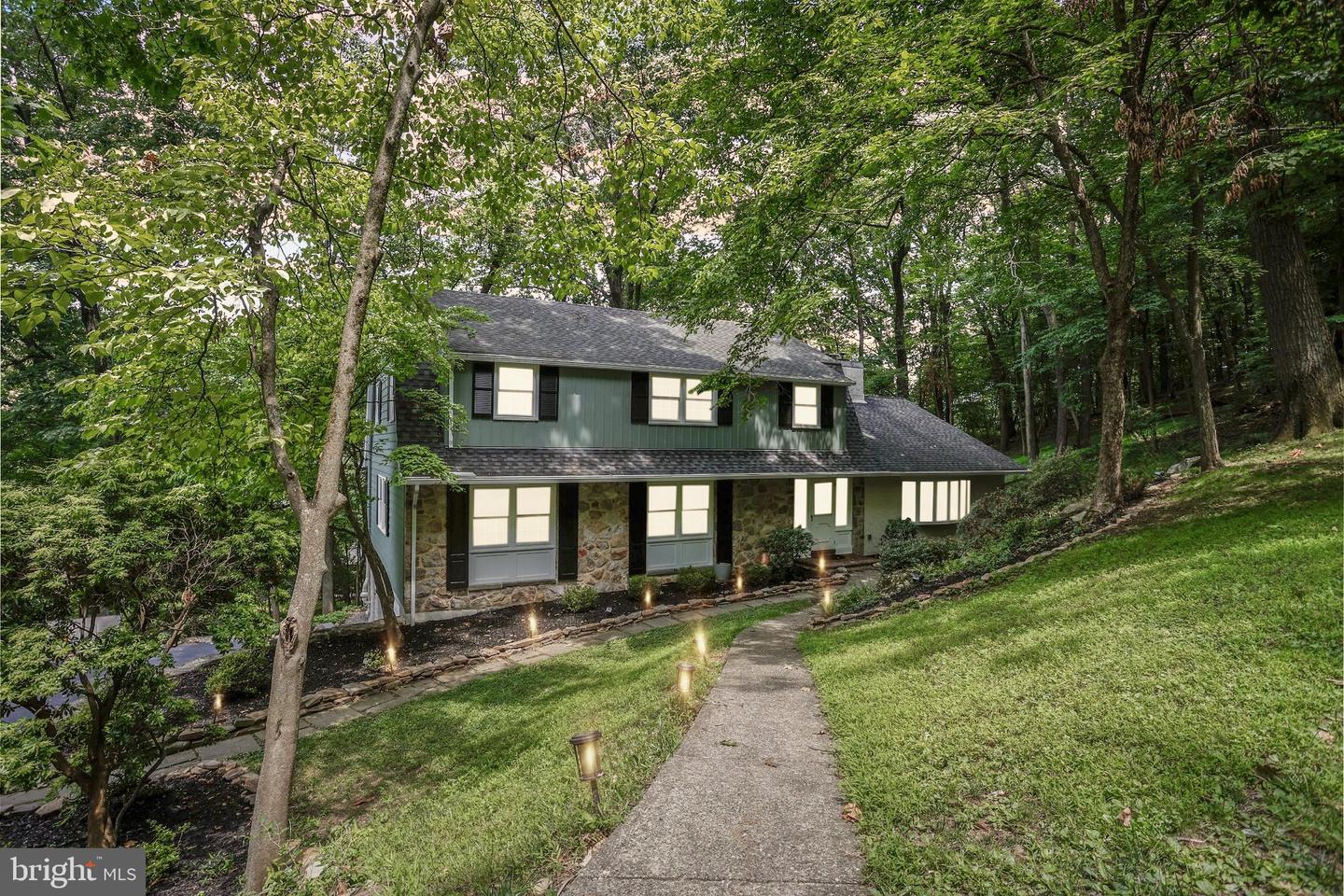 435 N Pine Top Place, Bethlehem