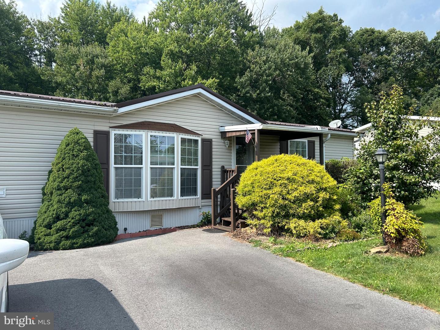 4184 Independence Lane, Walnutport