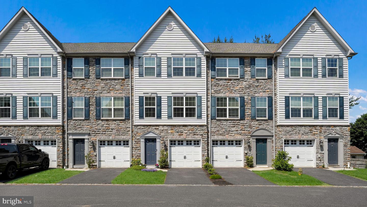 1522 Brookstone Place, Hellertown