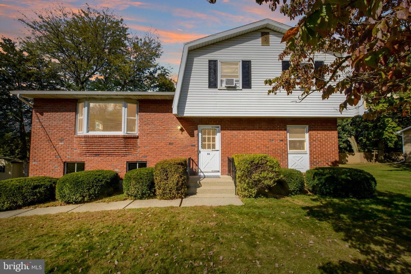 95 Jeffrey Street, Easton