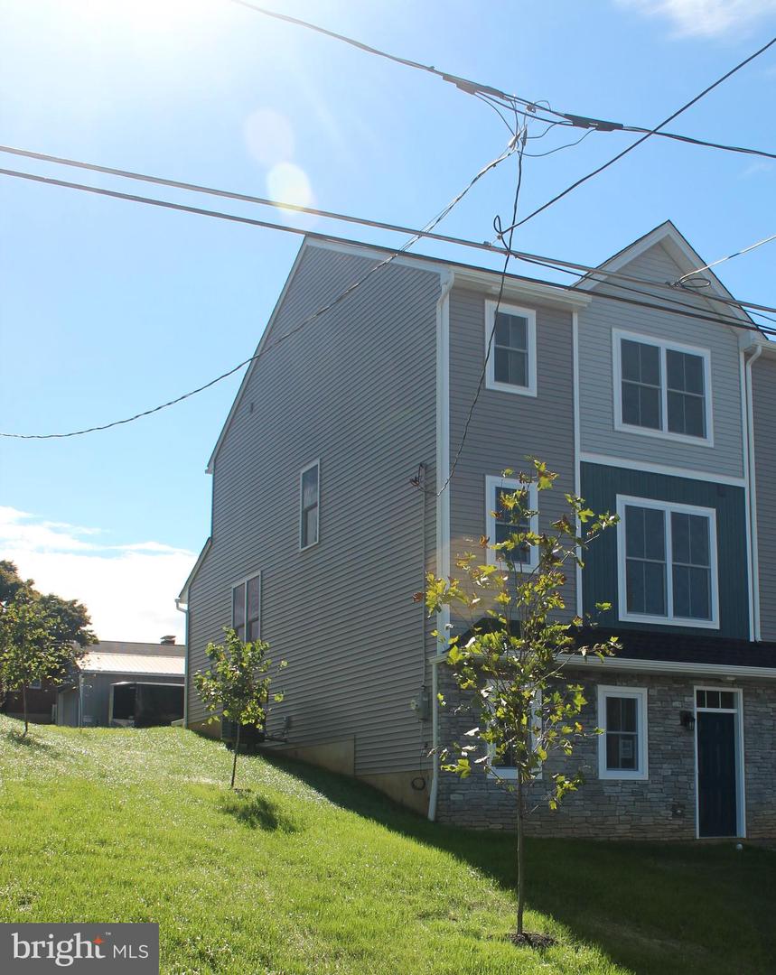 84 Hess Avenue, Hellertown