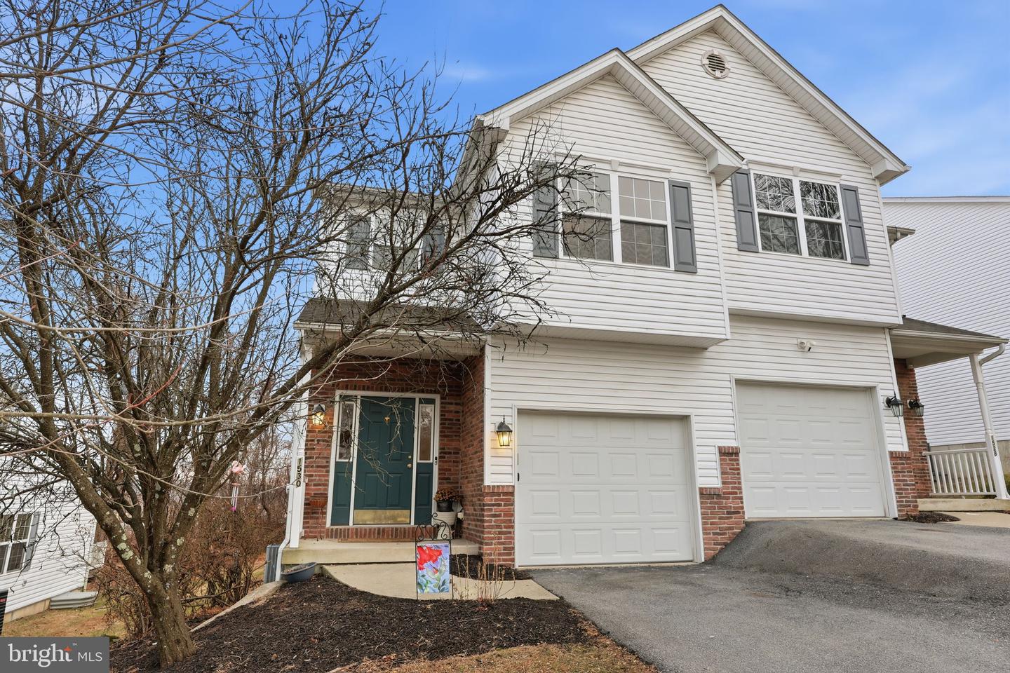 1530 Crest Park Court, Bethlehem