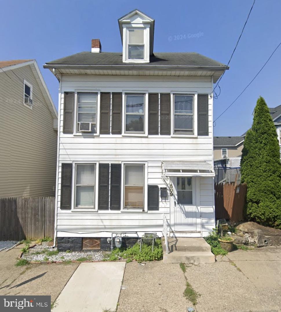 509 Centre Street, Easton