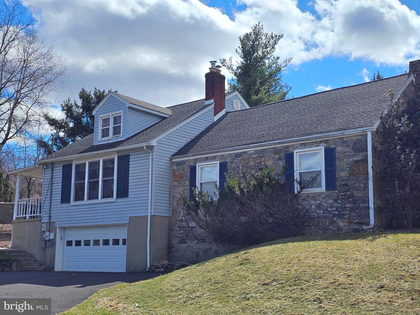 205 Valley View Road, Hellertown