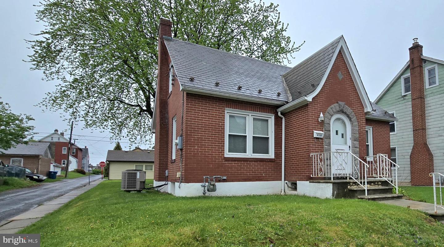 436 E 12th Street, Northampton
