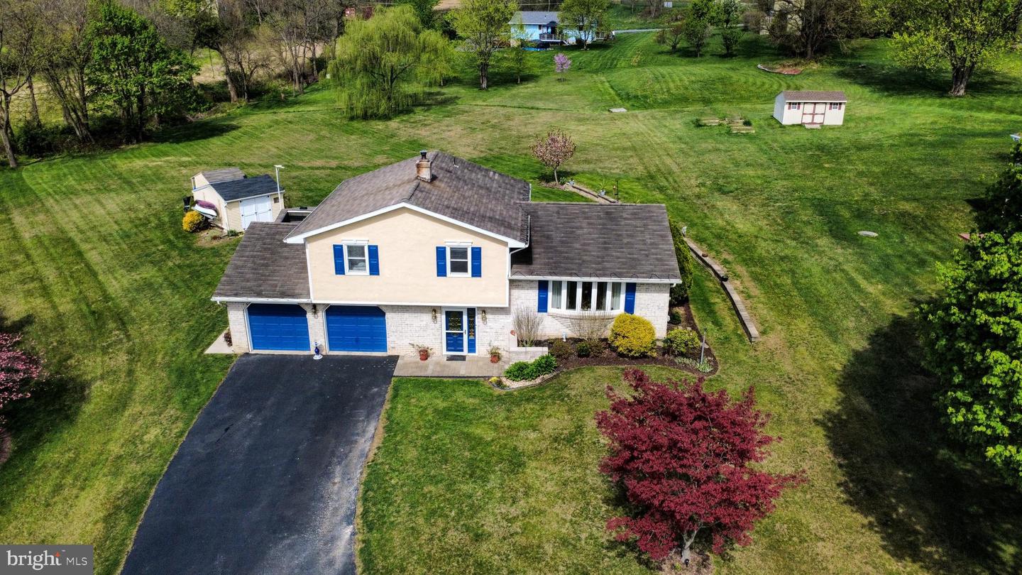 379 Valley Hi Court, Walnutport