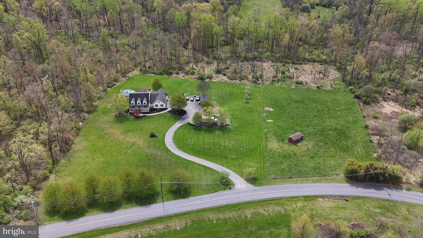 725 Buttermilk Road, Hellertown
