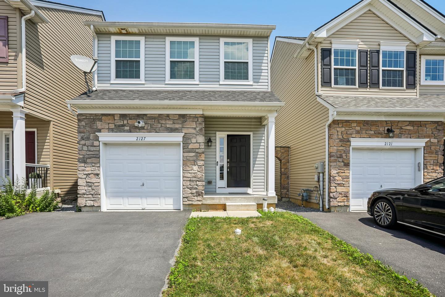 2127 Huntington Lane