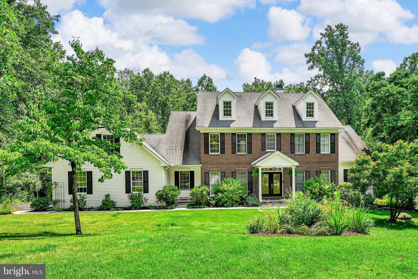 2475 Woodland Hills Court