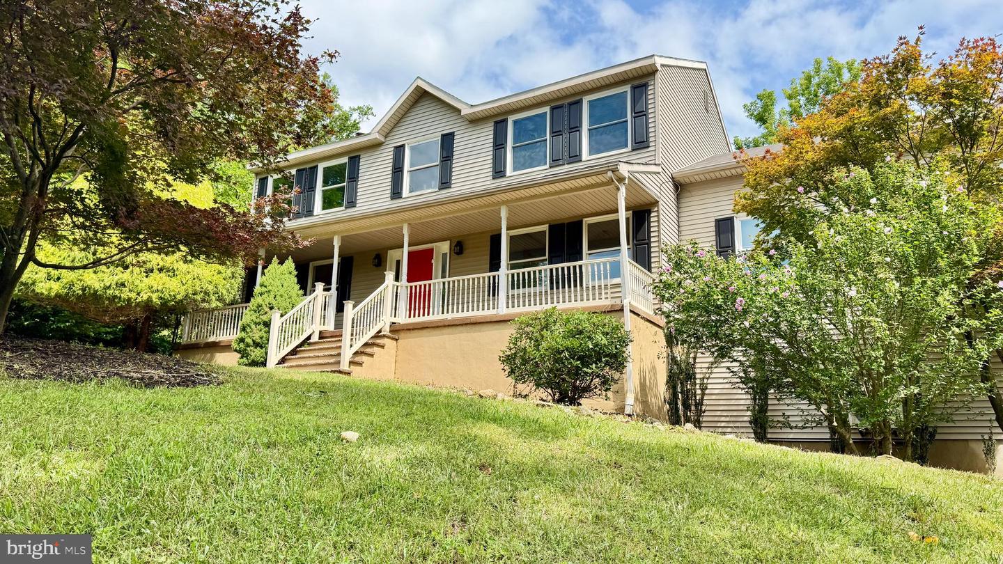 18 Joan Street