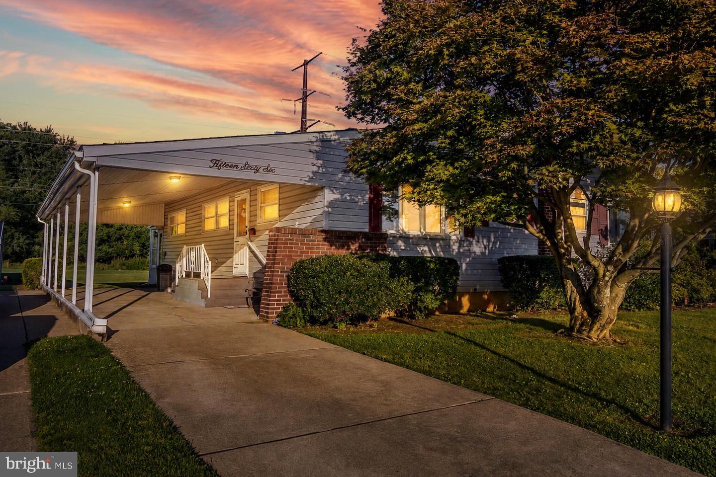1566 Livingston Street