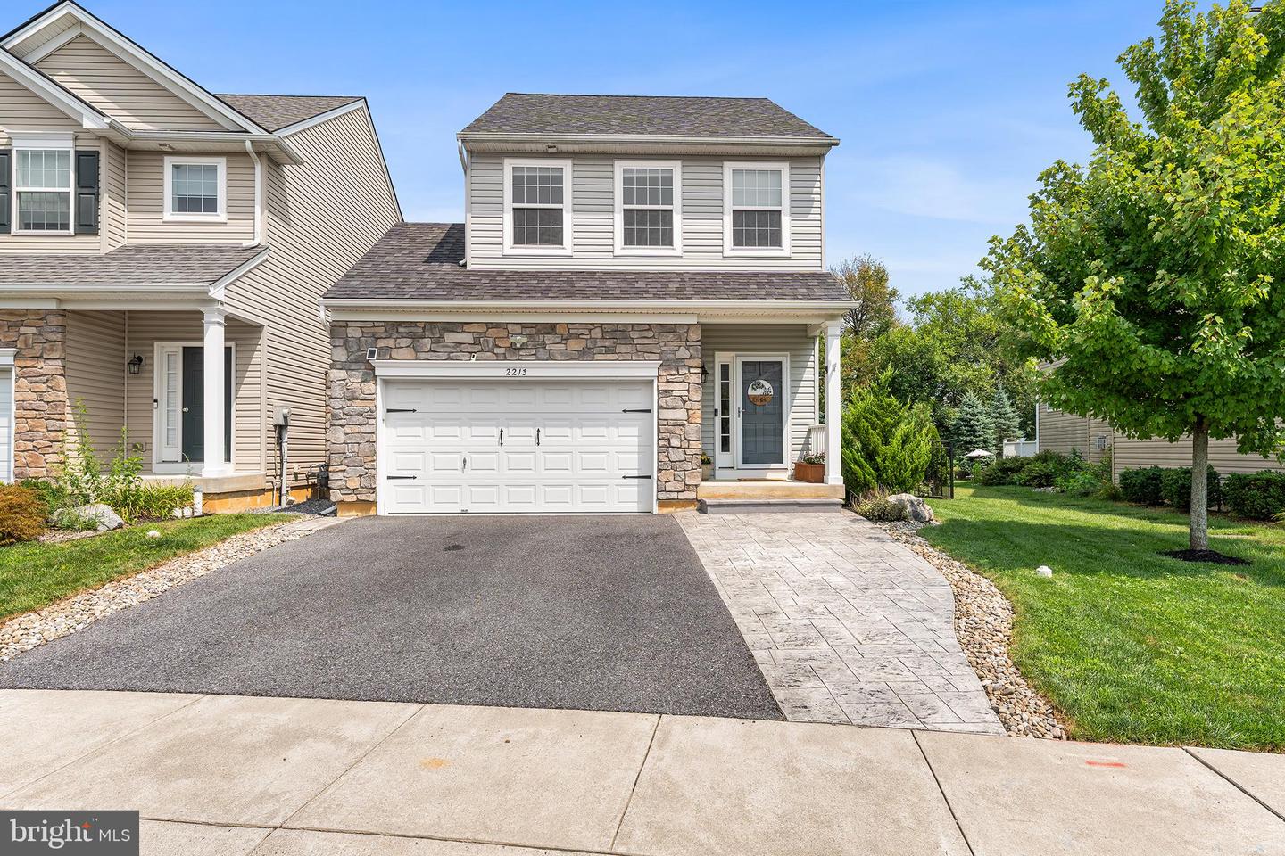 2213 Huntington Lane